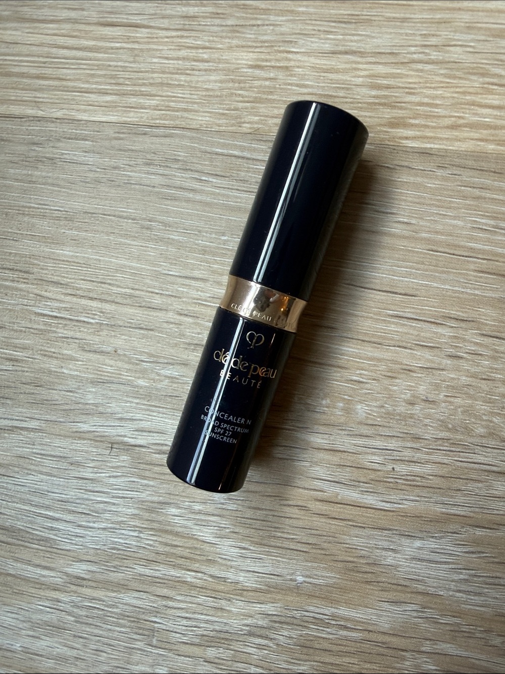 Cle de Peau Concealer Stick - Beige 3